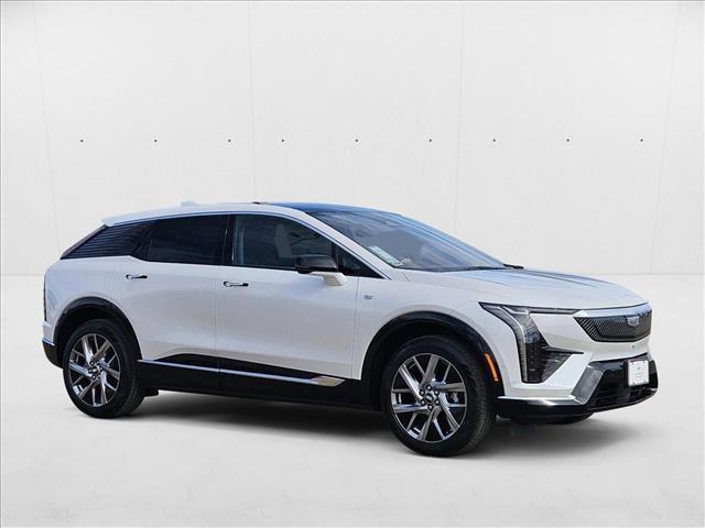 new 2025 Cadillac OPTIQ car, priced at $54,615
