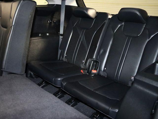 used 2024 Kia Sorento car, priced at $28,597