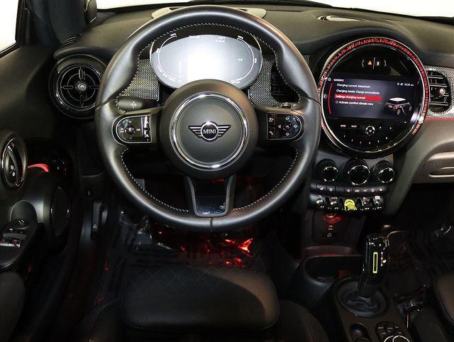 used 2023 MINI SE Hardtop car, priced at $20,412