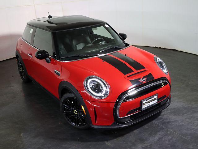 used 2023 MINI SE Hardtop car, priced at $20,412