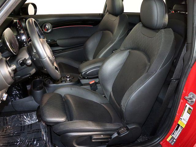 used 2023 MINI SE Hardtop car, priced at $20,412