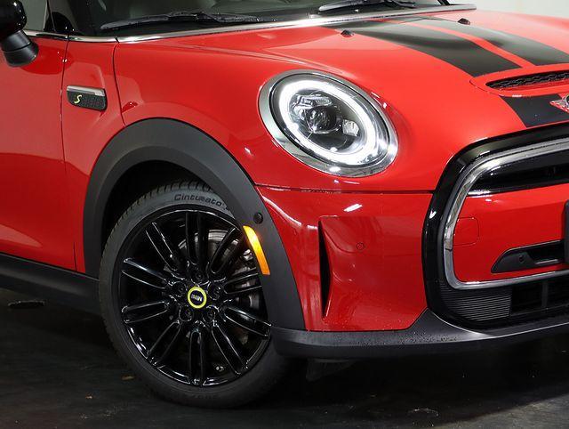 used 2023 MINI SE Hardtop car, priced at $20,412