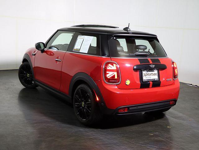 used 2023 MINI SE Hardtop car, priced at $20,412
