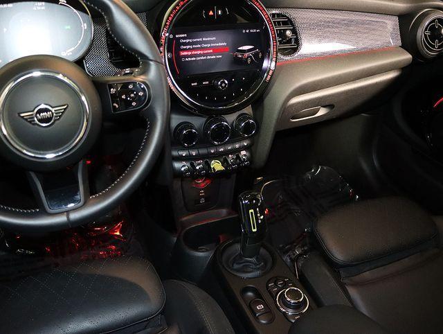 used 2023 MINI SE Hardtop car, priced at $20,412