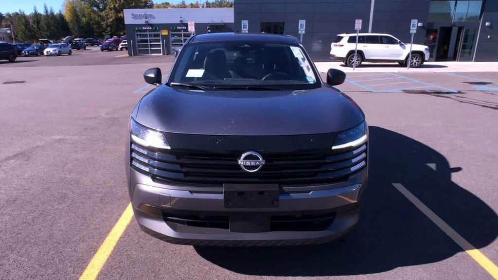 new 2025 Nissan Kicks car, priced at $24,347