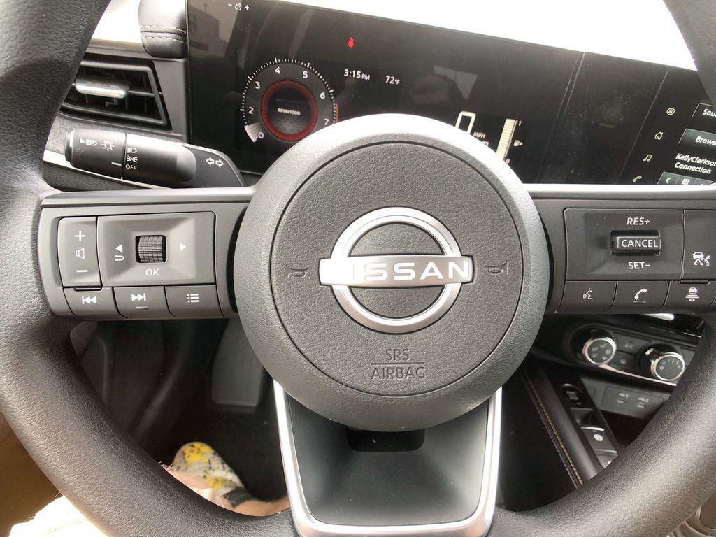 new 2025 Nissan Kicks car, priced at $24,684