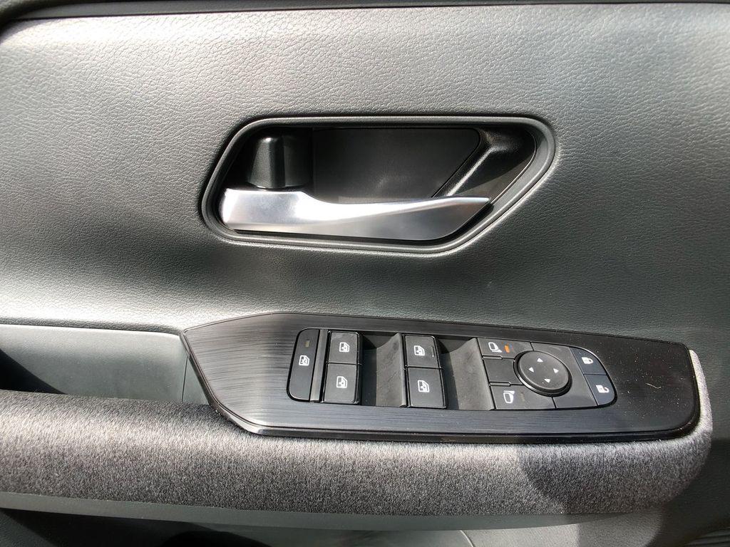 new 2025 Nissan Kicks car, priced at $24,684