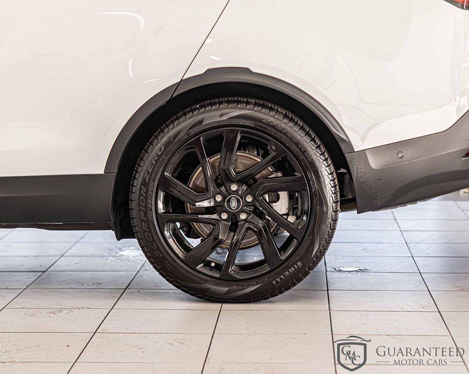 used 2024 Land Rover Discovery car, priced at $44,575