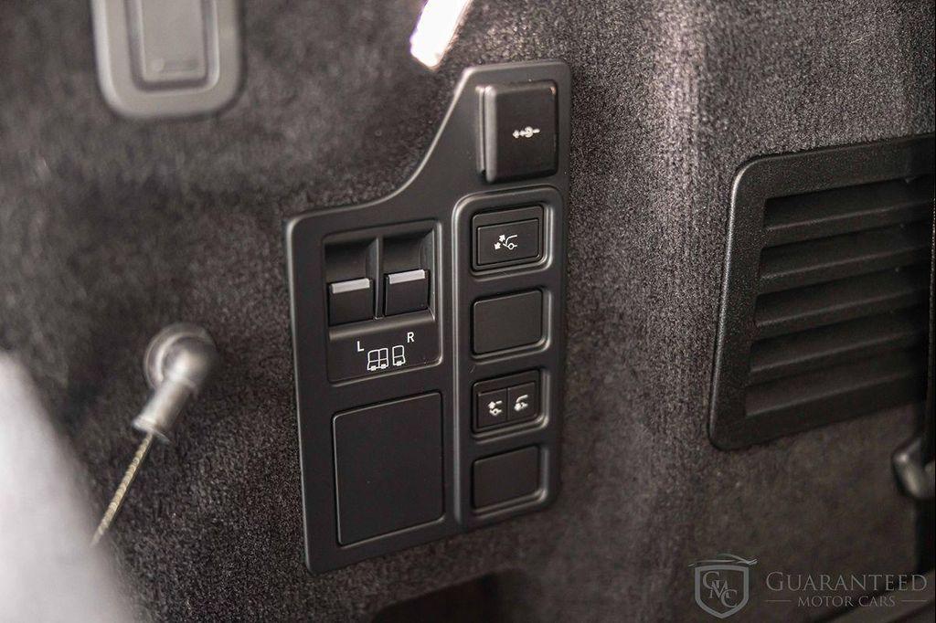 used 2024 Land Rover Discovery car, priced at $44,575