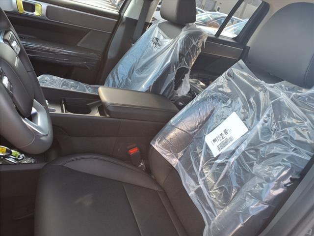 new 2025 Hyundai Santa Fe car, priced at $39,069