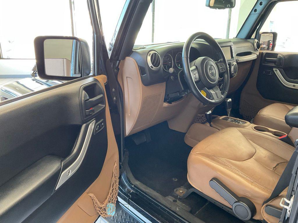 used 2015 Jeep Wrangler Unlimited car, priced at $16,995