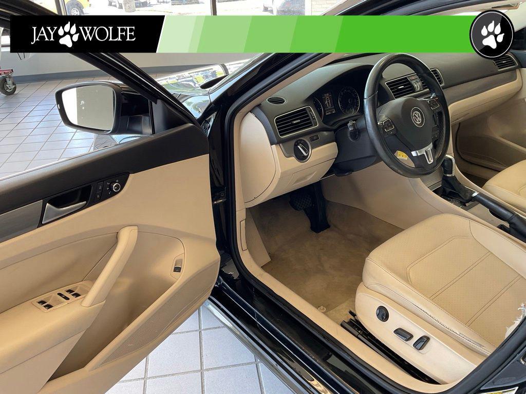 used 2014 Volkswagen Passat car