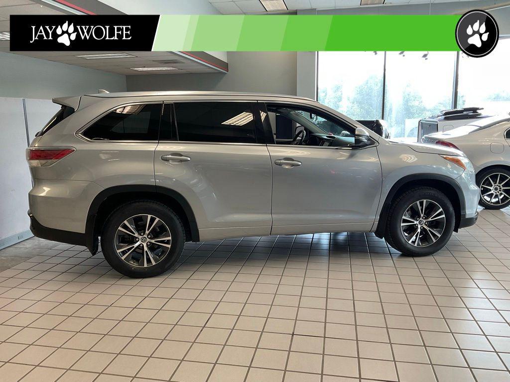 used 2016 Toyota Highlander car, priced at $16,995