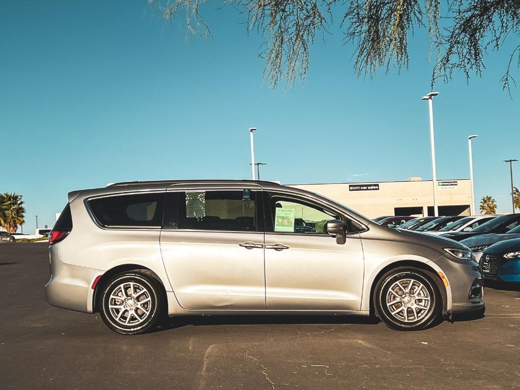 used 2021 Chrysler Pacifica car, priced at $22,997