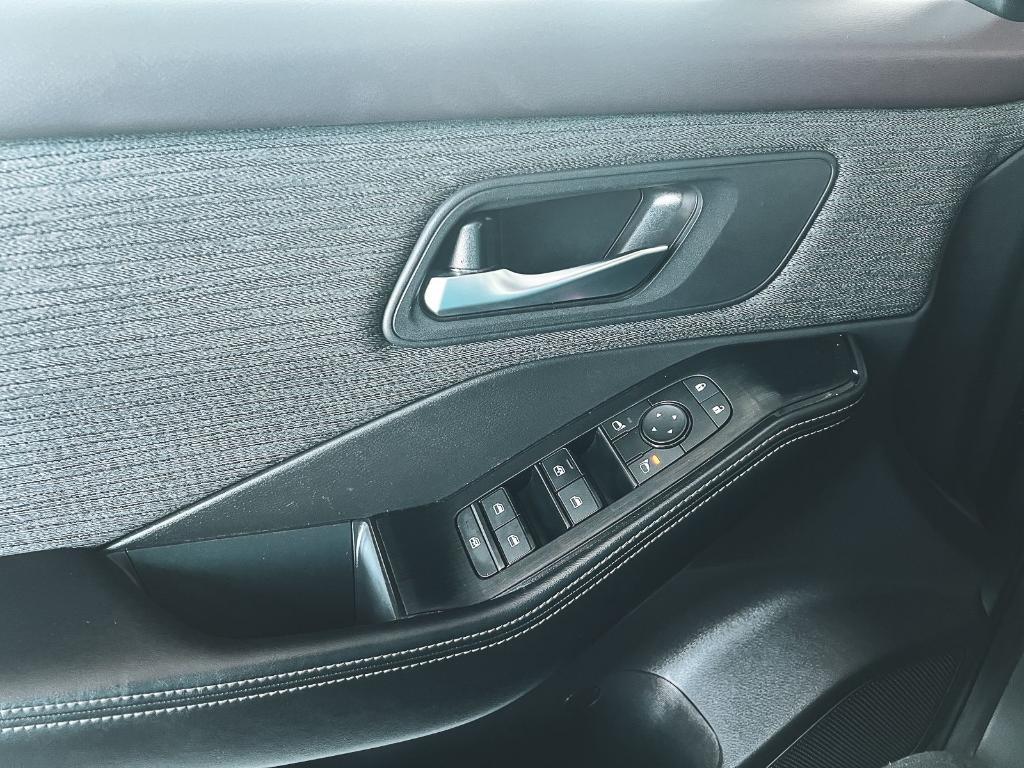 used 2023 Nissan Rogue car, priced at $22,477