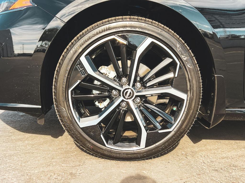 new 2025 Nissan Altima car, priced at $34,030