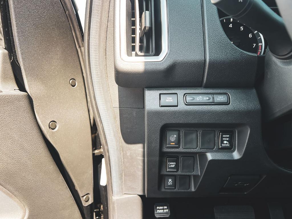 new 2026 Nissan Frontier car, priced at $40,585
