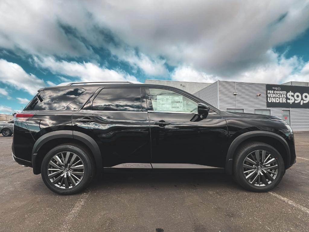 new 2025 Nissan Pathfinder car, priced at $47,200