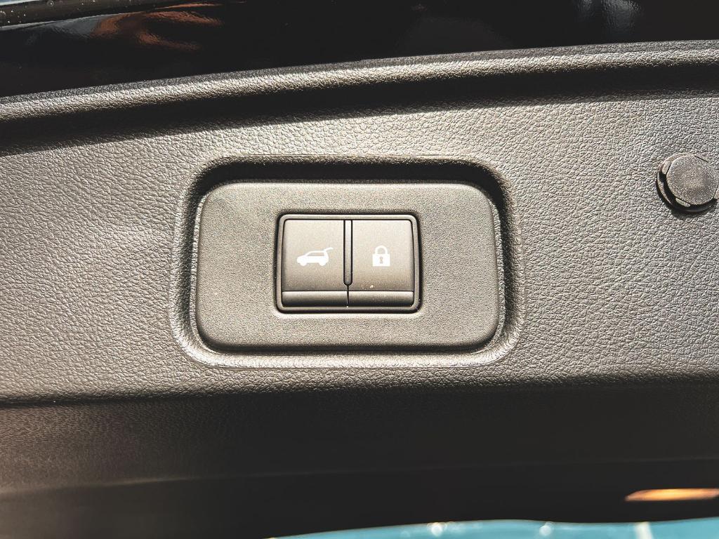 new 2025 Nissan Pathfinder car, priced at $44,375