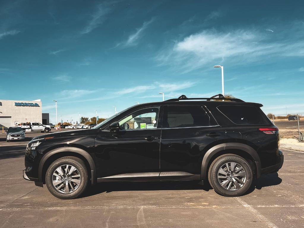 new 2025 Nissan Pathfinder car, priced at $44,375