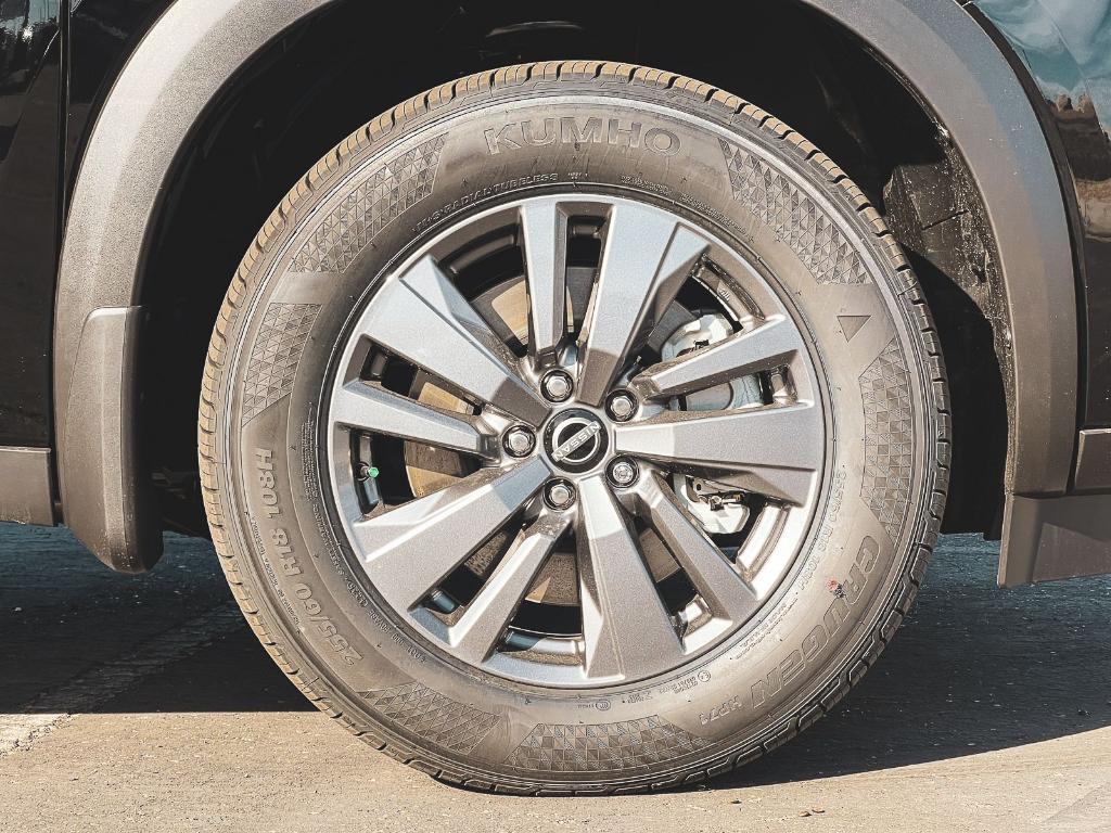 new 2025 Nissan Pathfinder car, priced at $44,375