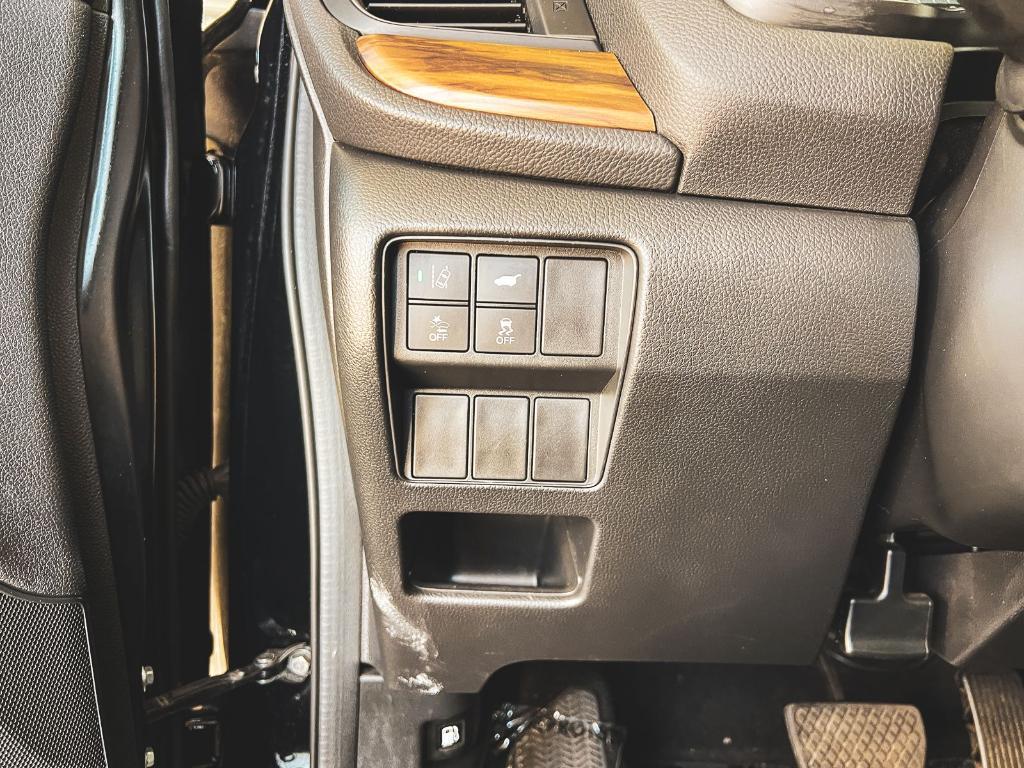 used 2018 Honda CR-V car, priced at $17,477