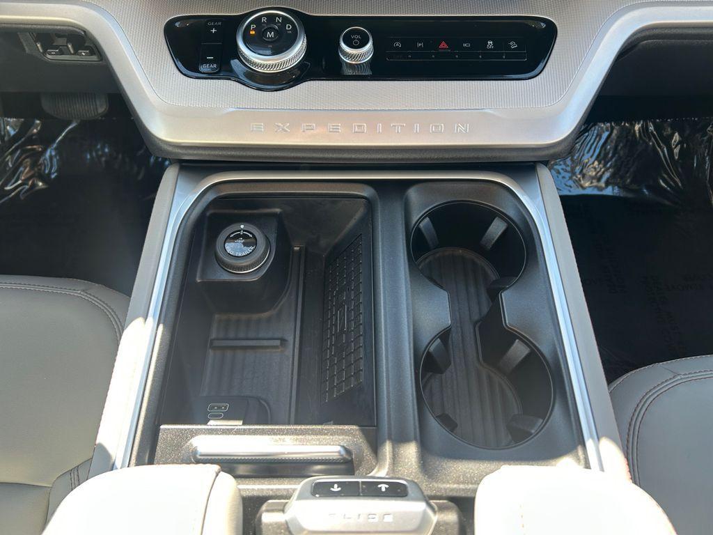 used 2025 Ford Expedition Max car, priced at $64,490