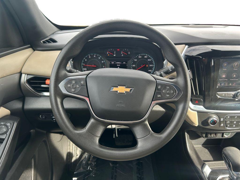 used 2023 Chevrolet Traverse car, priced at $25,990