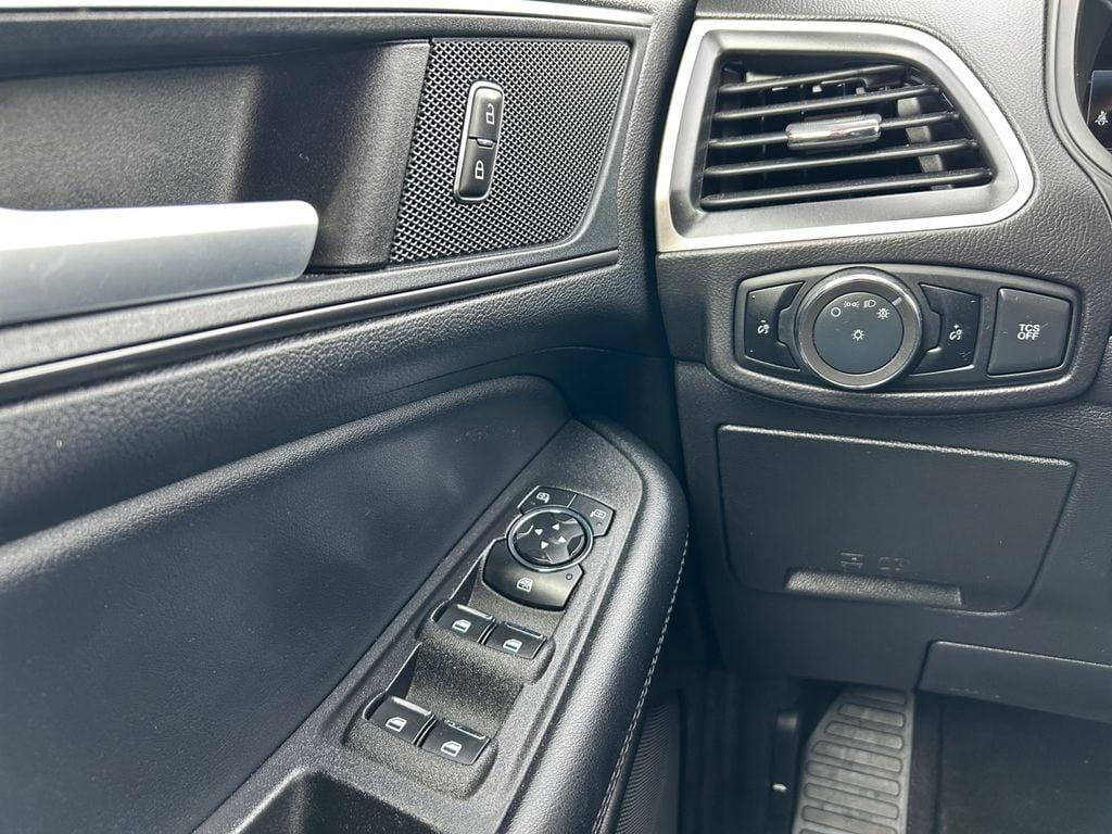 used 2024 Ford Edge car, priced at $27,590