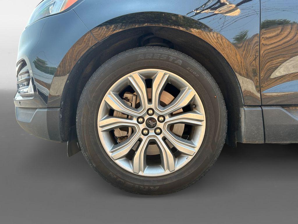 used 2024 Ford Edge car, priced at $25,990
