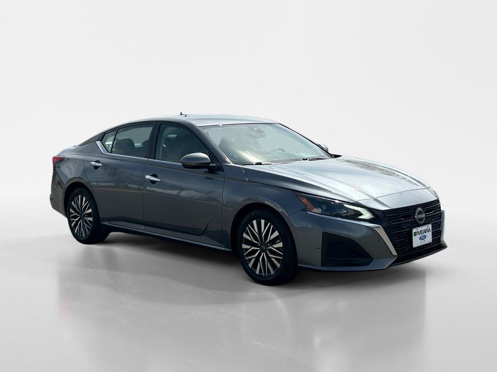 used 2023 Nissan Altima car, priced at $18,990