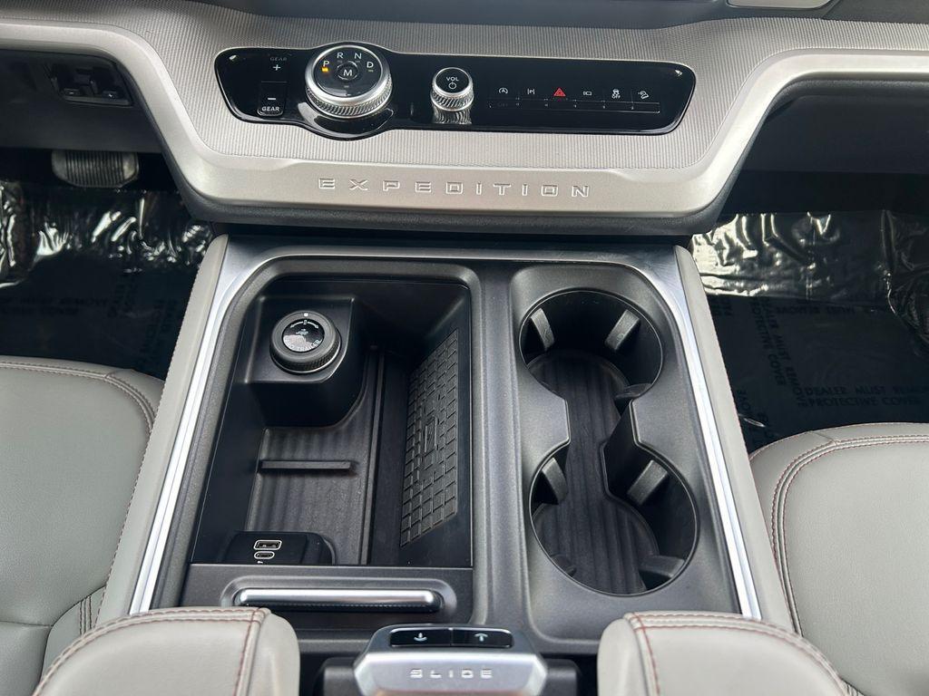 used 2025 Ford Expedition Max car, priced at $61,990