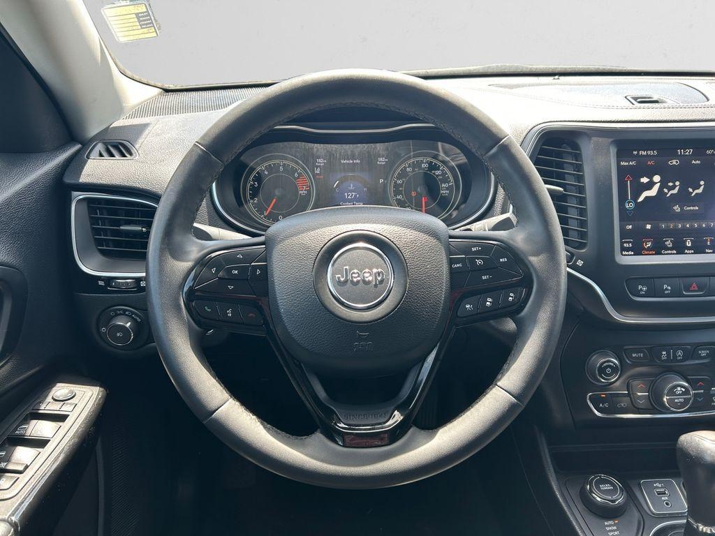 used 2023 Jeep Cherokee car, priced at $21,990