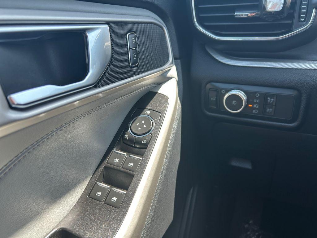 used 2021 Ford Explorer car, priced at $27,990