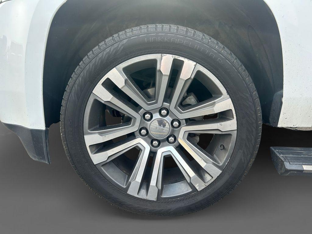 used 2018 GMC Yukon car, priced at $24,590
