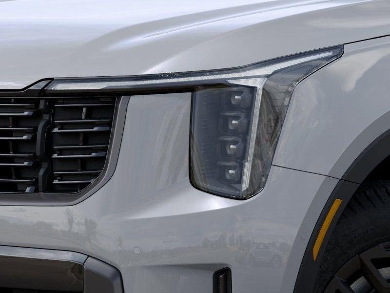 new 2025 Kia Sorento car, priced at $49,680