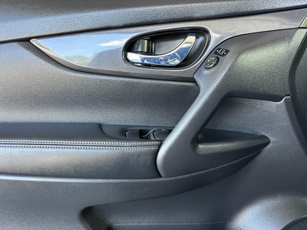 used 2020 Nissan Rogue car, priced at $17,728