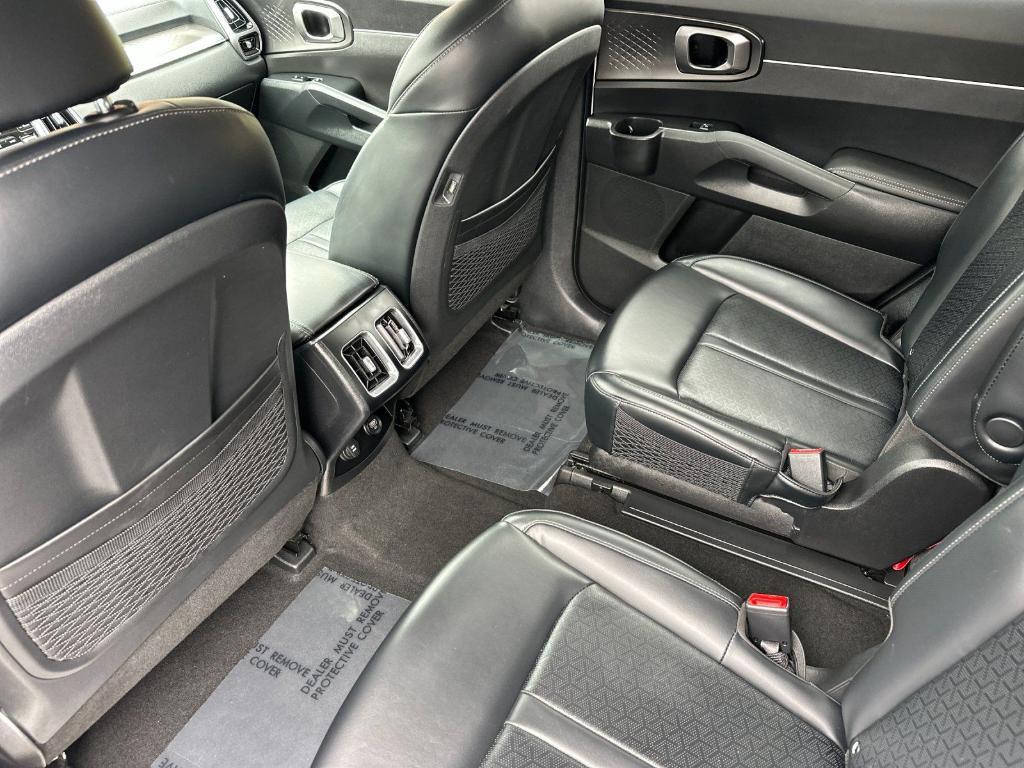 used 2023 Kia Sorento Hybrid car, priced at $28,643