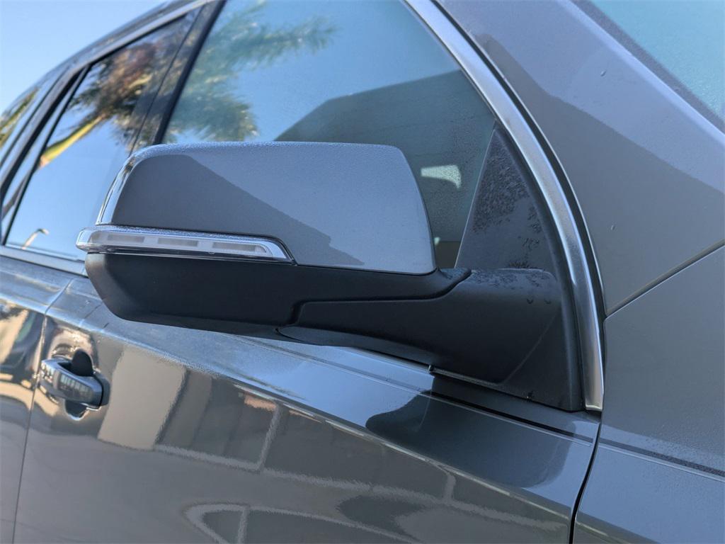 used 2023 Chevrolet Traverse car, priced at $26,999