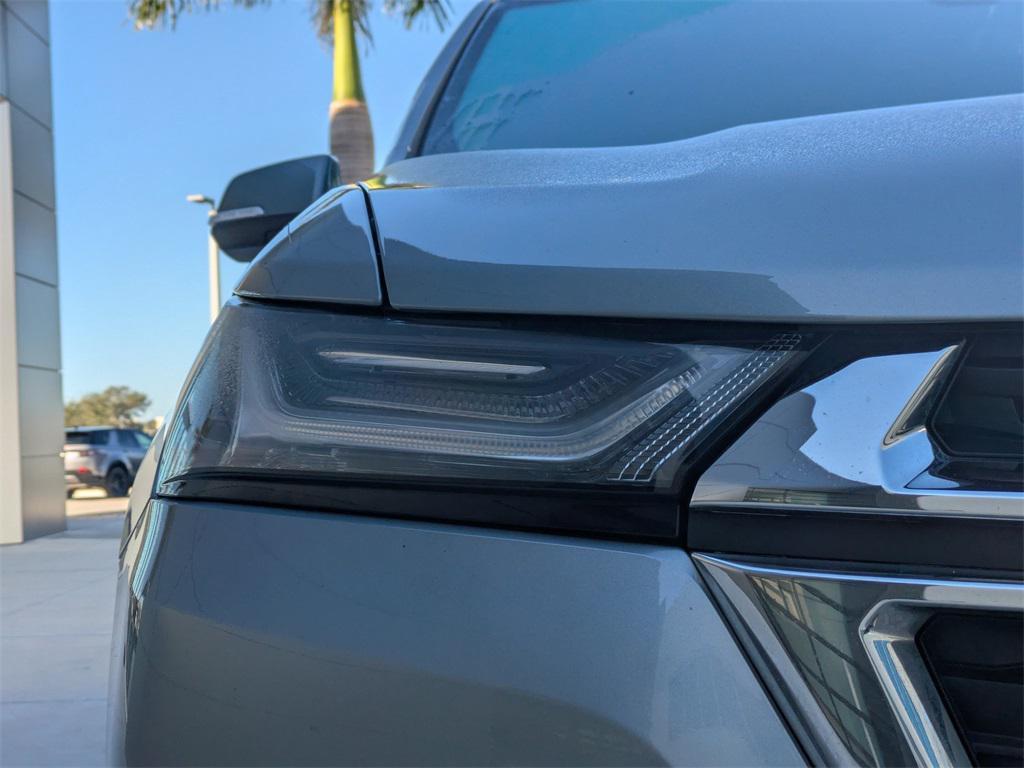 used 2023 Chevrolet Traverse car, priced at $26,999