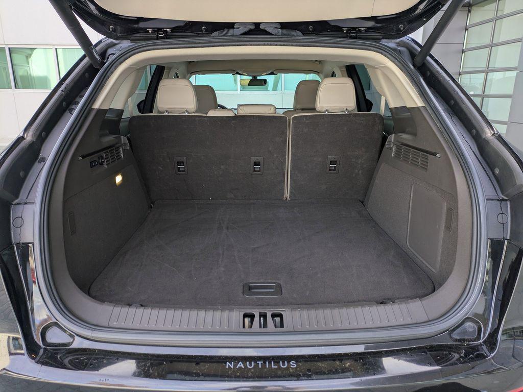 used 2022 Lincoln Nautilus car, priced at $26,499