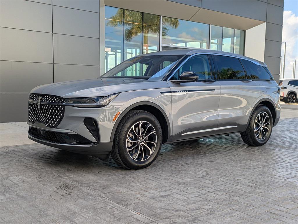 used 2025 Lincoln Nautilus car, priced at $48,777