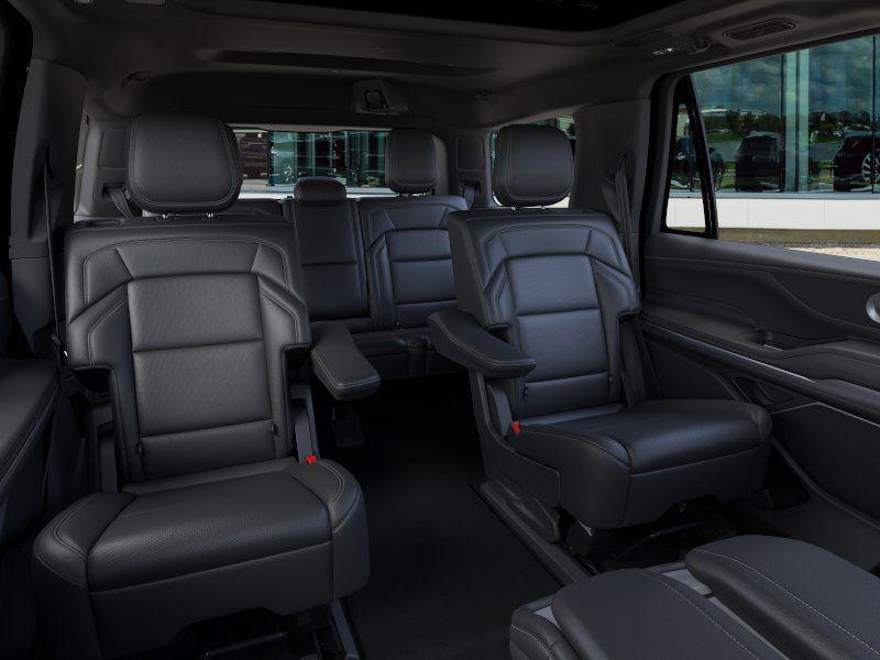new 2026 Lincoln Navigator car, priced at $97,417