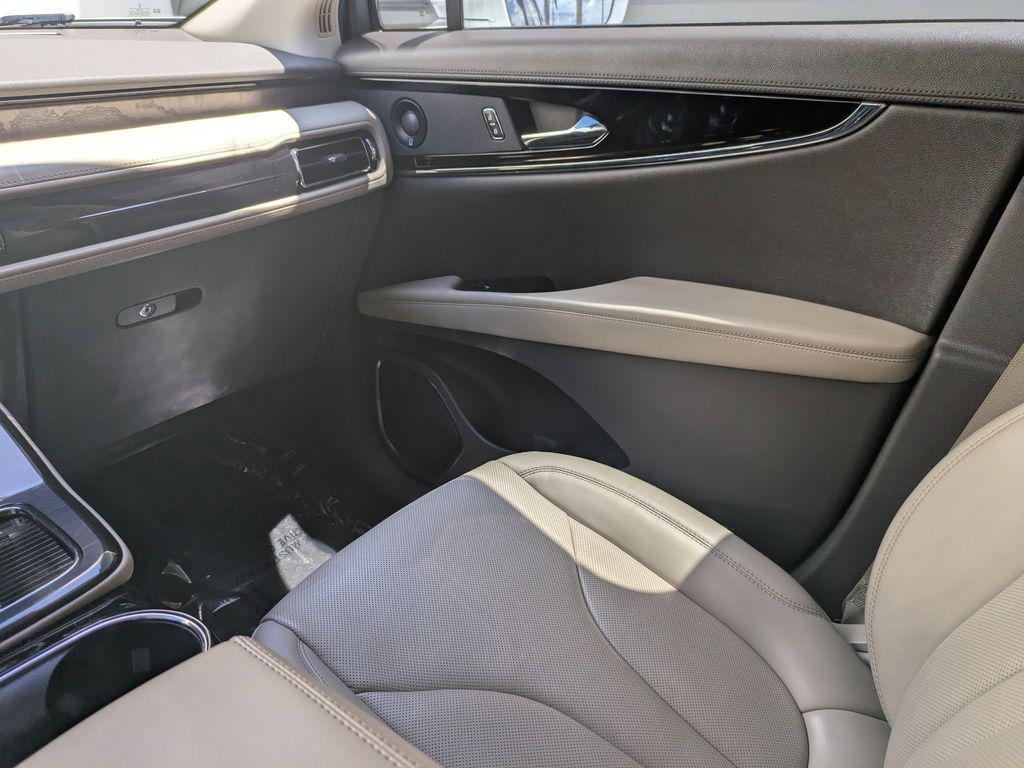 used 2023 Lincoln Nautilus car, priced at $36,499