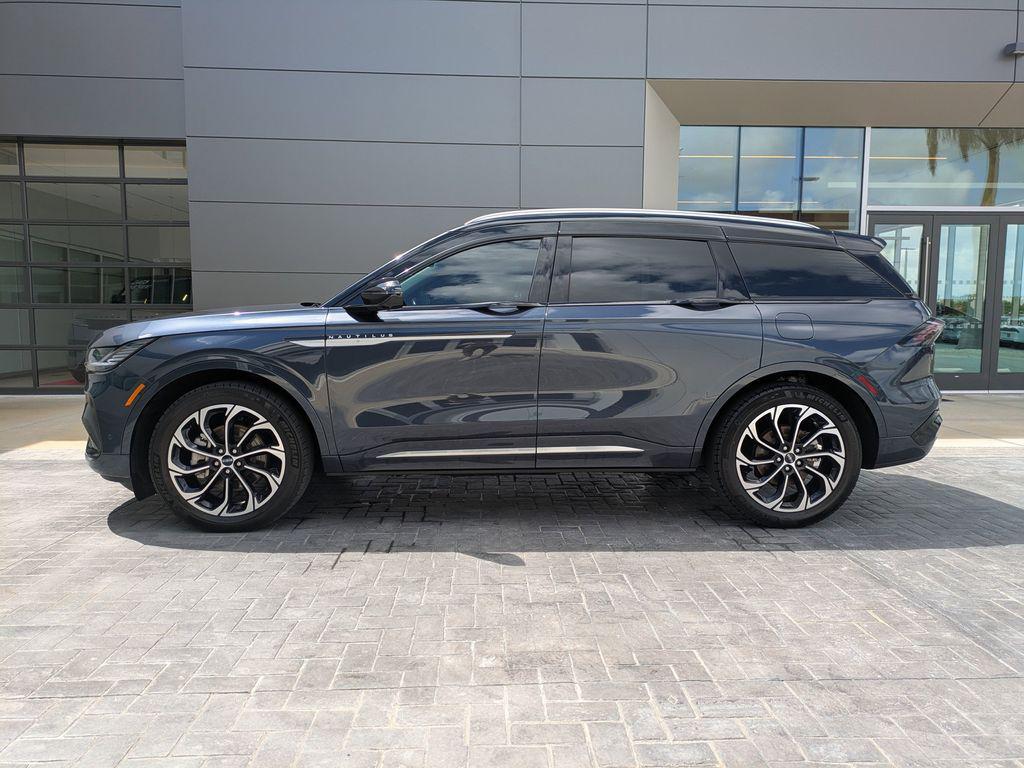 used 2024 Lincoln Nautilus car, priced at $49,999