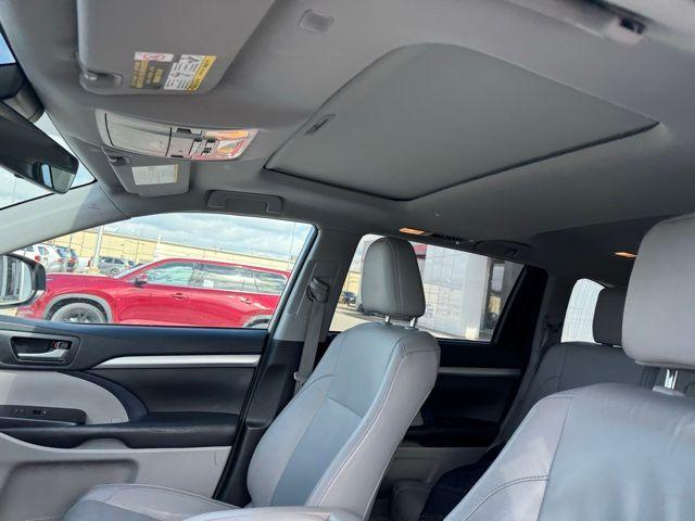 used 2018 Toyota Highlander car, priced at $17,859
