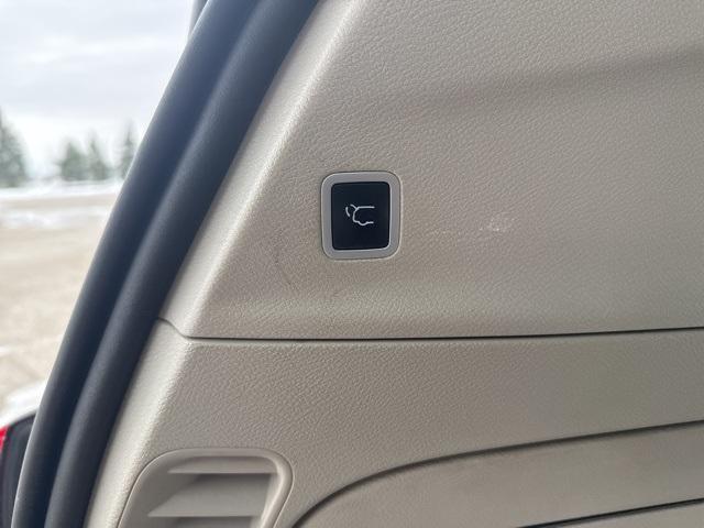 used 2019 Chrysler Pacifica Hybrid car, priced at $15,898