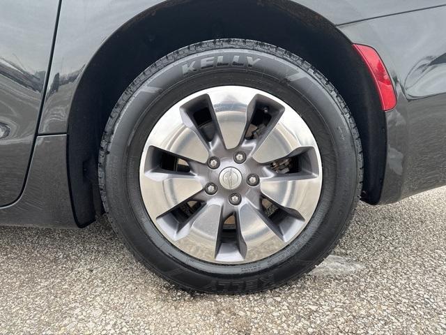 used 2019 Chrysler Pacifica Hybrid car, priced at $15,898