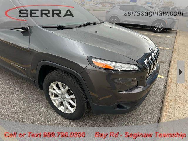 used 2015 Jeep Cherokee car, priced at $10,299