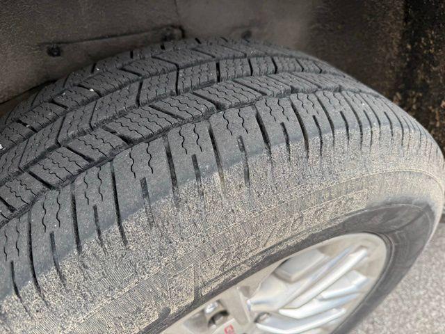 used 2022 GMC Yukon XL car, priced at $44,086